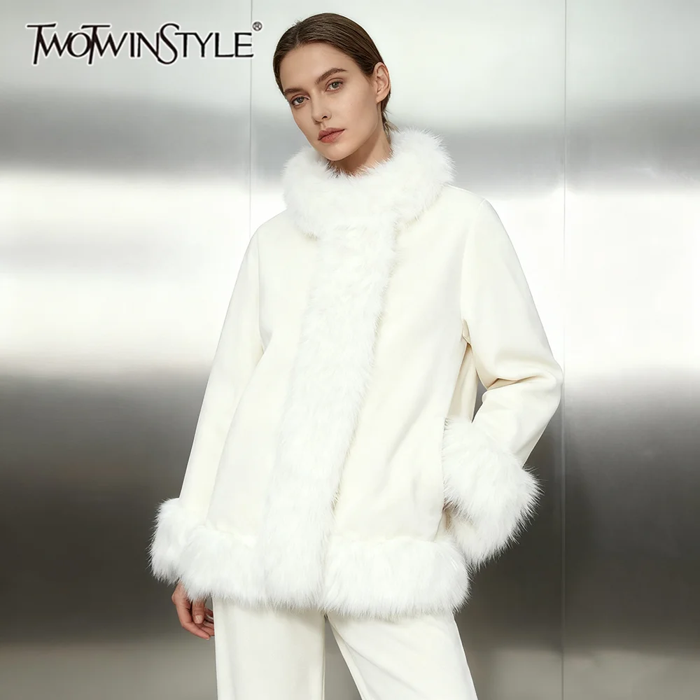 

TWOTWINSTYLE Solid Spliced Fur Edge Elegant Coats for Women Round Neck Long Sleeves Minimalist Coat Female Autumn Clothing New