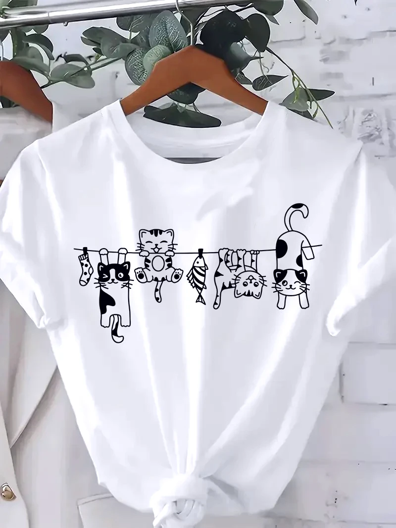 Plus Size Anima 90s Manga Climb Cute Cat Design Print Women Tee New Summer Short Sleeve Crew Neck Women Fashion Clothing Y2k Top