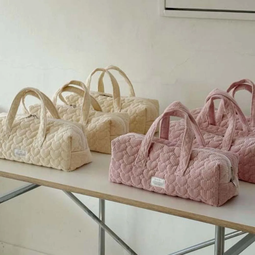 Padded Heart Quilted Handbag Pastel Spacious Corduroy Barrel Pouch Lightweight Minimalist Pastel Makeup Organizer Gym