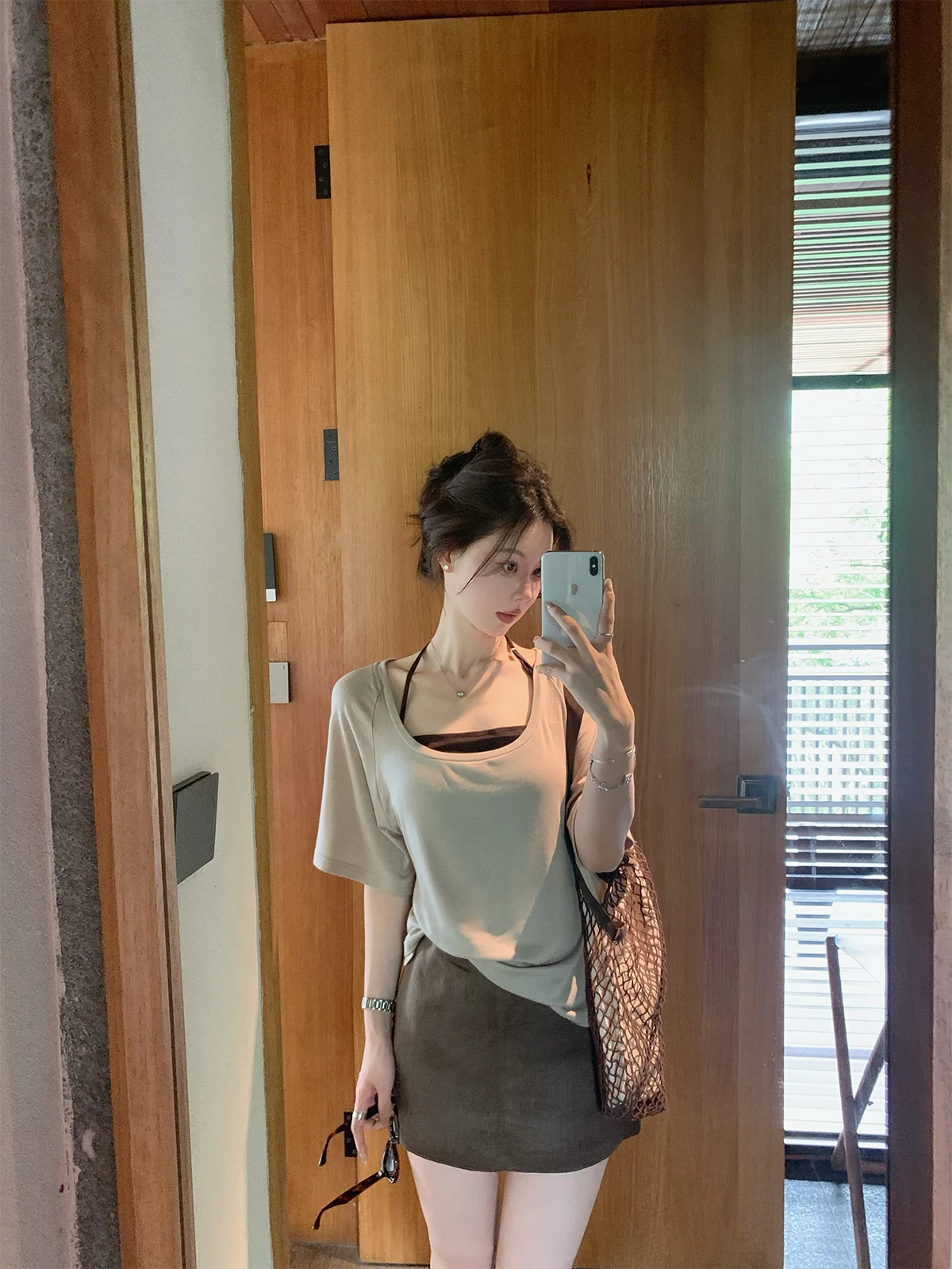 

Комплект Seeyouiceland Lazy Chic: шерстяная футболка с U-образным вырезом и вкладышами на груди, повседневный комплект с коротким рукавом и круглым вырезом