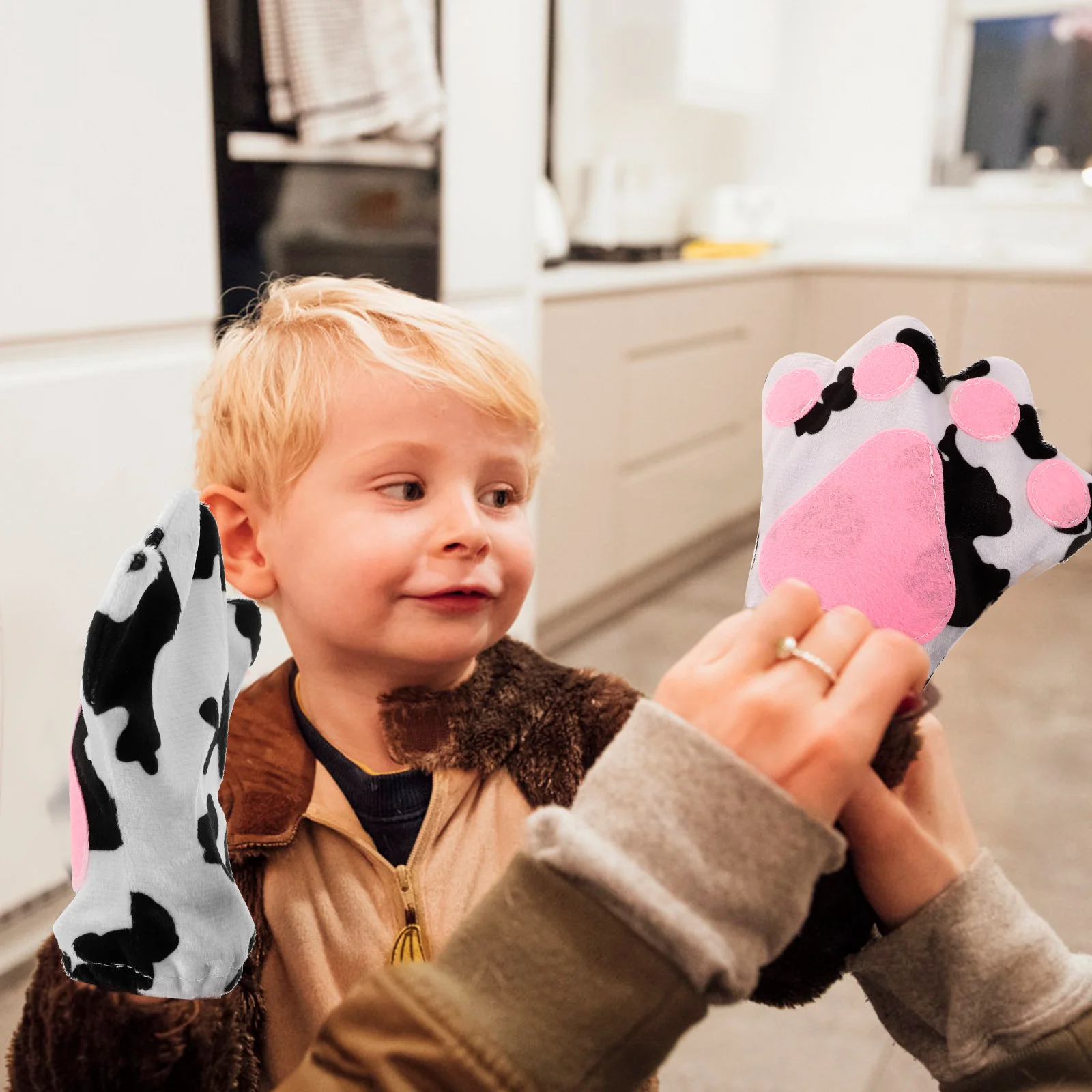 

Adorable Cow Animal Paw Gloves for Child Performance Cosplay Soft Material Realistic Design Claw Mittens Props