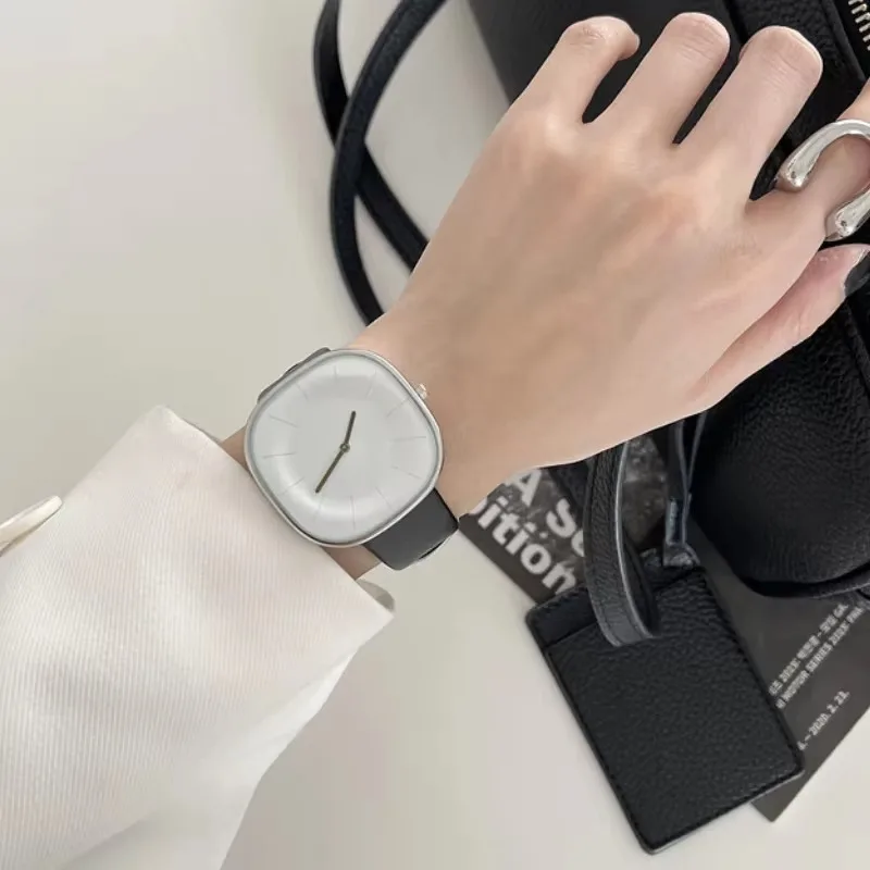 Minimalism Luxury Women Watches Luxury Square Dial Leather Strap Lady Watch New Quartz Watch for Couple Wristwatchs Montre Femme