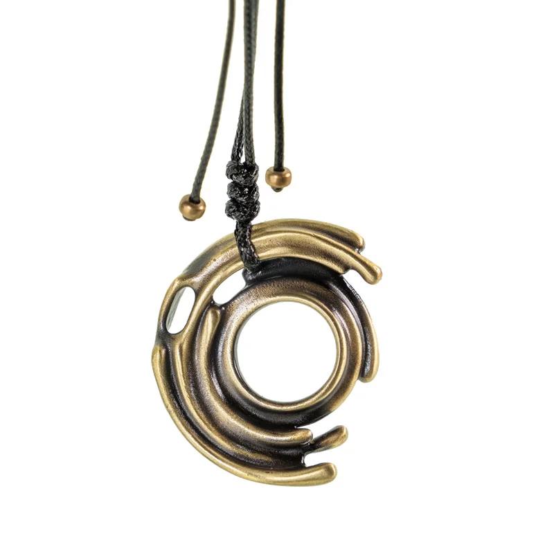 

Handmade brushed brass metal pendant, men's trendy retro trend versatile pendant, women's personality accessories