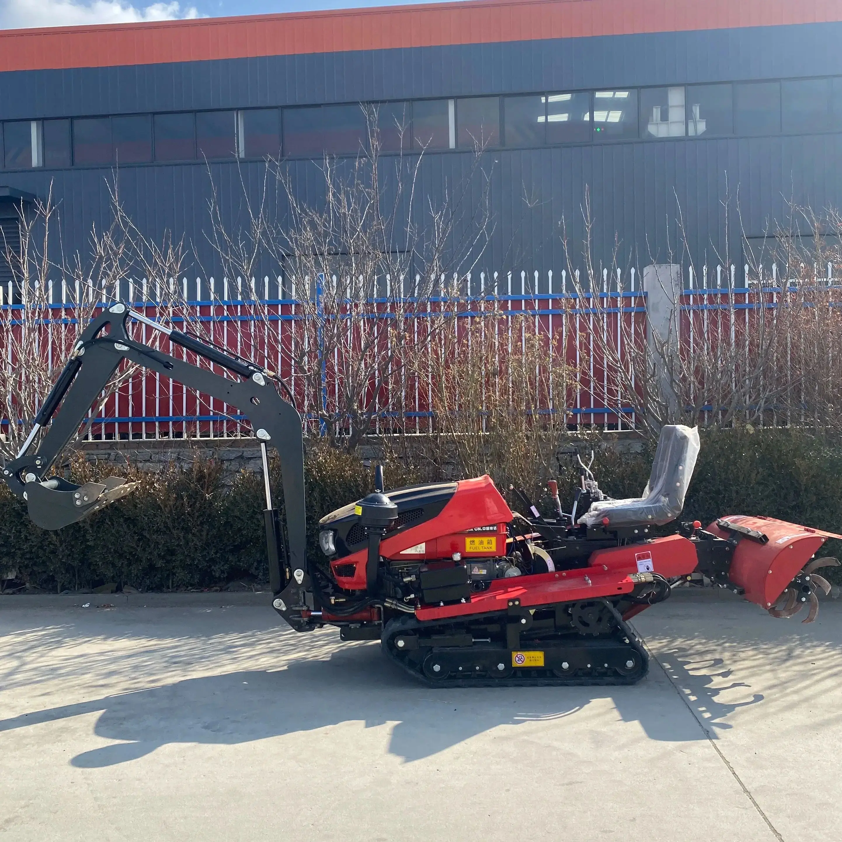

Customized 22HP Mini Cultivator Multi-Functional Crawler Tractor Tiller With Excavator For Mountain Area Small Plot Farming