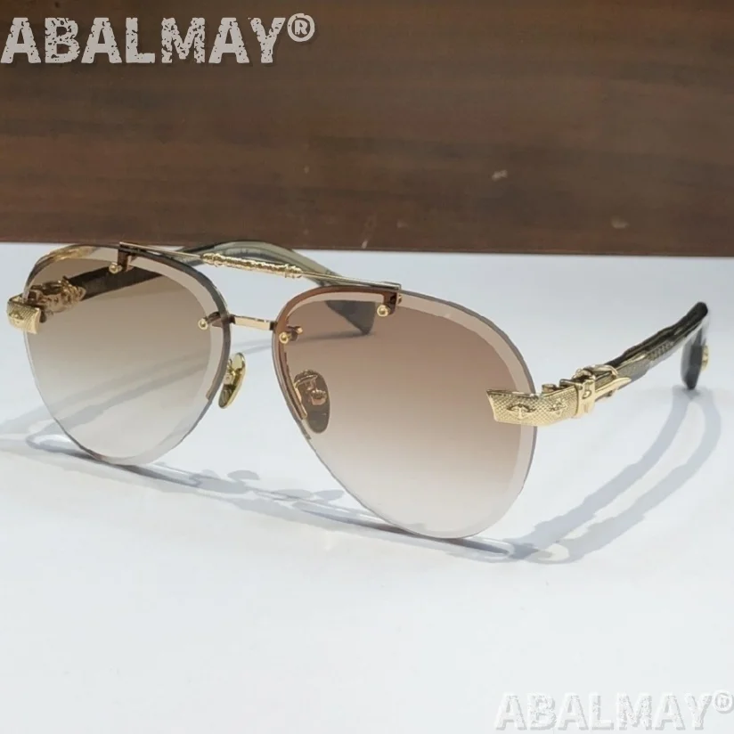 

Top Quality Designer Sunglasses for Men and Women 8267 SIZE 62-12-150 Titanium Luxury Fashion Design Sun Glasses UV400 with box