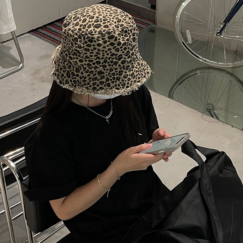 Korean Leopard Print Printed Bucket Hat for Men and Women Street Casual Spring and Autumn Sunshade Foldable Big Eaves Sun Cap