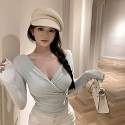 Hot Girl Temperament Cross Long-sleeved T-shirt for Women Slim 2025 Autumn Short Hot New Pleated Base Shirt Top