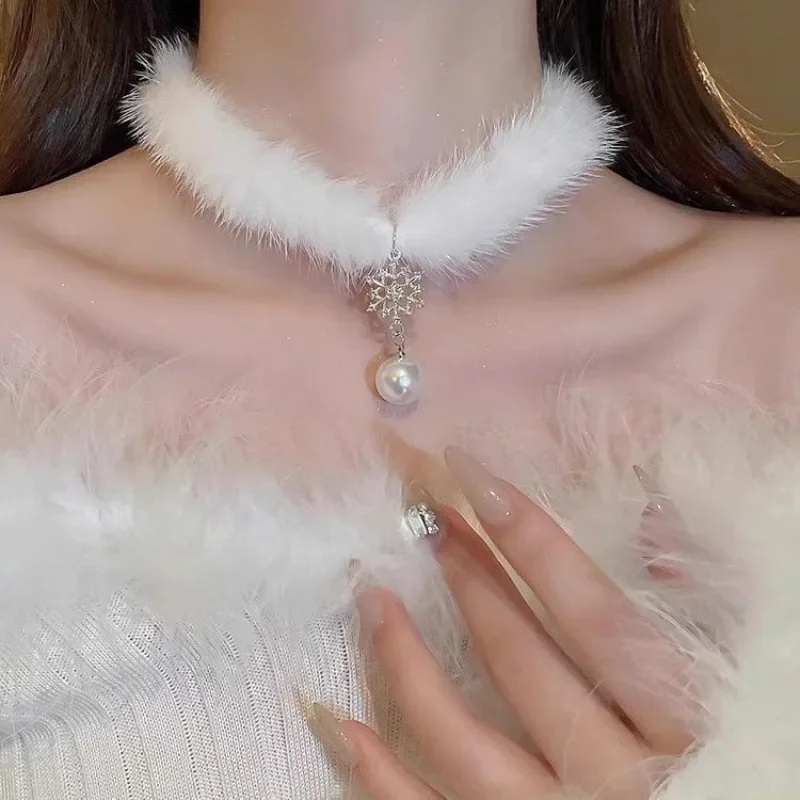 2025 New Korean Elegant Feather Plush Snowflake Choker for Women Fashion Pearl Tassel Necklace Wedding Christmas Necklace Women