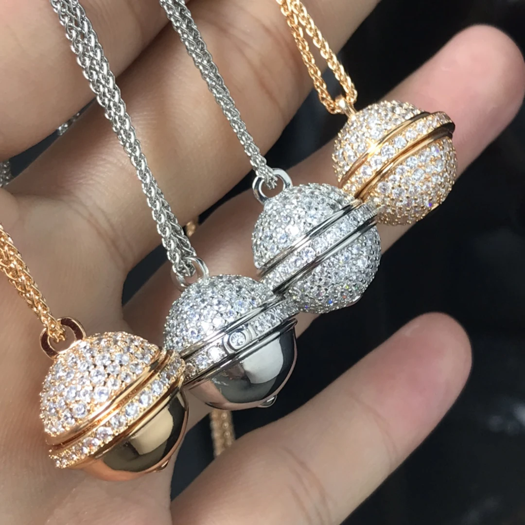 Popular Jewelry 3D Rotating Ball Pendant Necklace Long Necklace for Men and Women.Sweater Chain