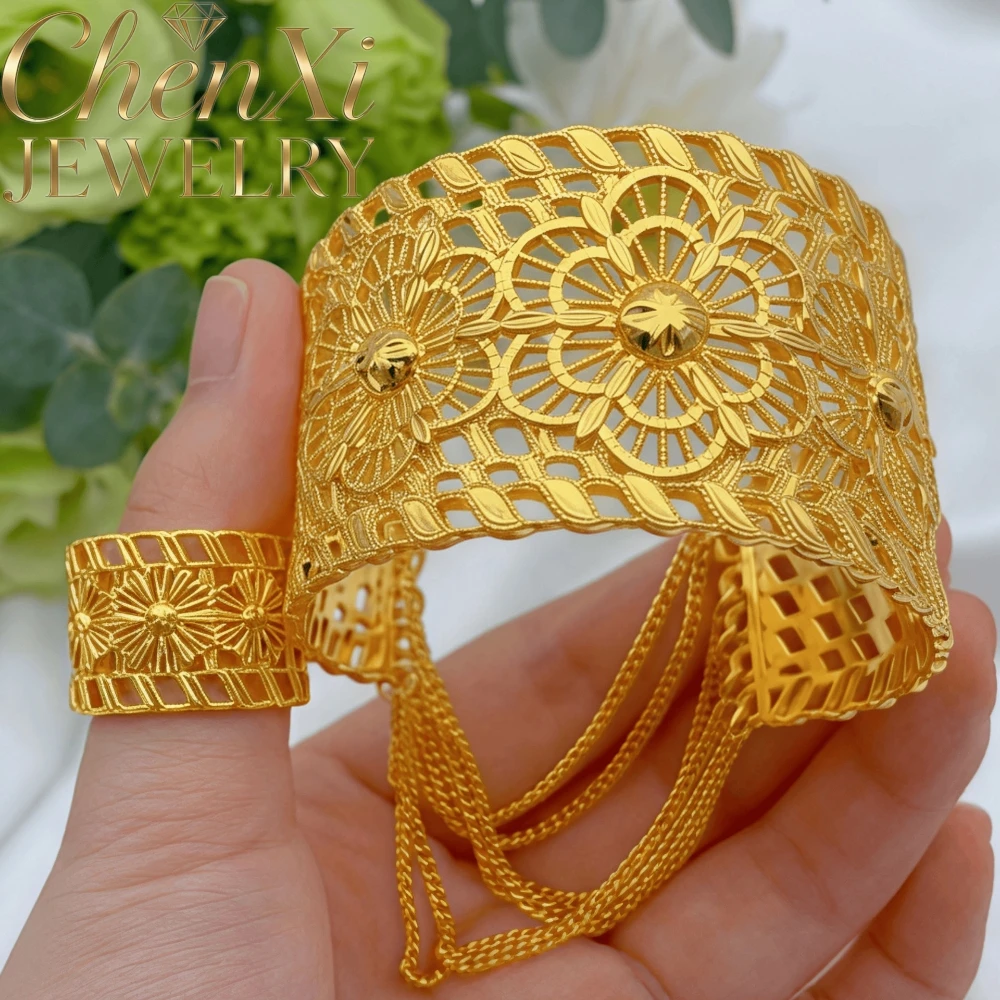 Alluvial Gold Tassel Hollow-Out Flower Luck Bracelet Elegant Charms Standout Piece High-End Keepsake Exquisite Luxury Young Gift