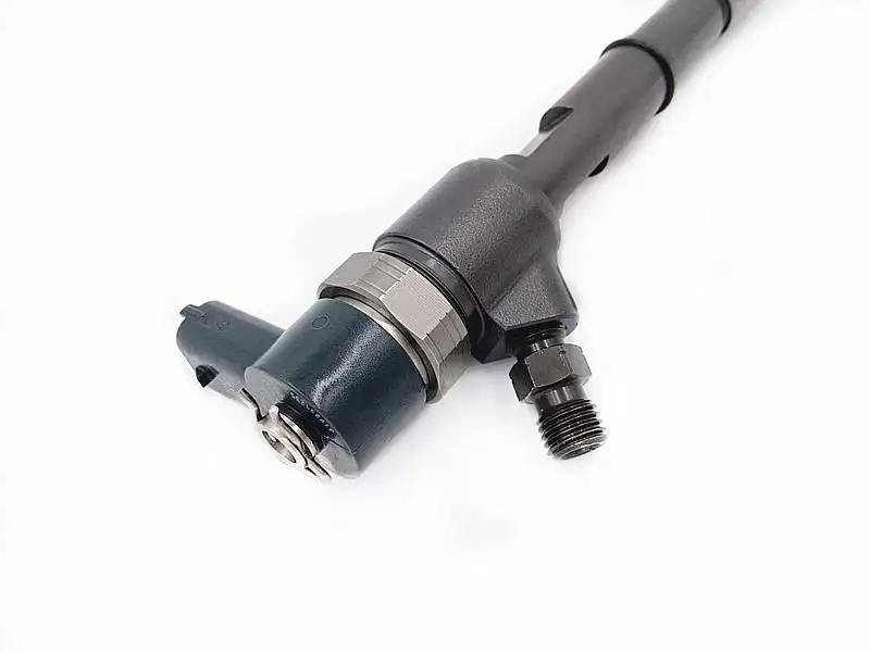 0445110745 Common Rail Fuel Injector 0445110735 0445110739 0445110745 For Bosh