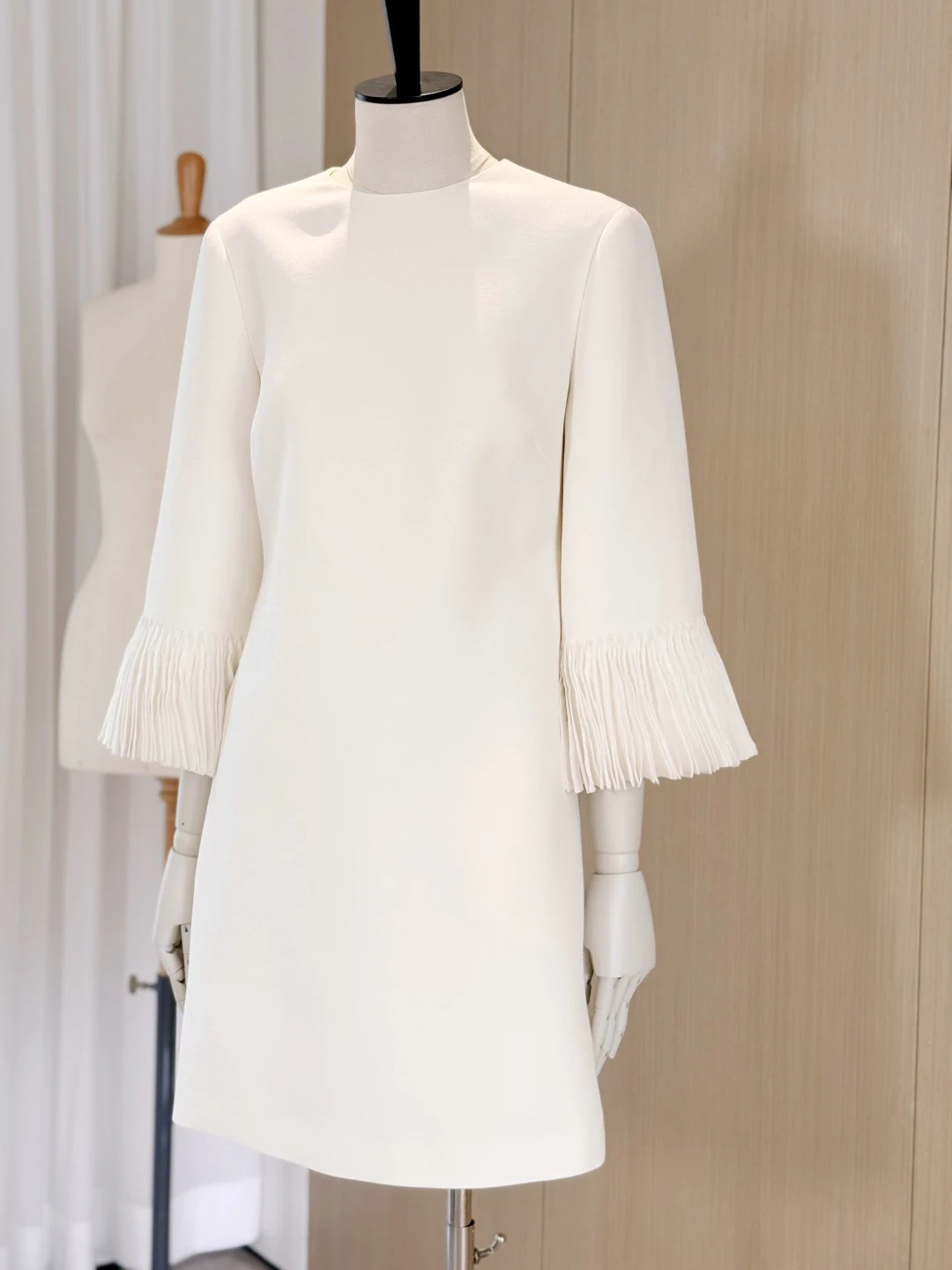

2026 Summer New Women's Dress, Medium Long Sleeve French Retro Style Dress, Made of Silk and Wool Material, High Quality