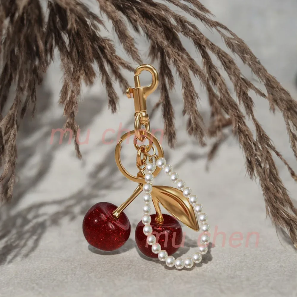 حقيبة الكرز العصرية سلسلة المفاتيح المعدنية قسط الجودة مفتاح السيارة سحر ملحق جذاب قفل مفتاح حامل لحقائب اليد