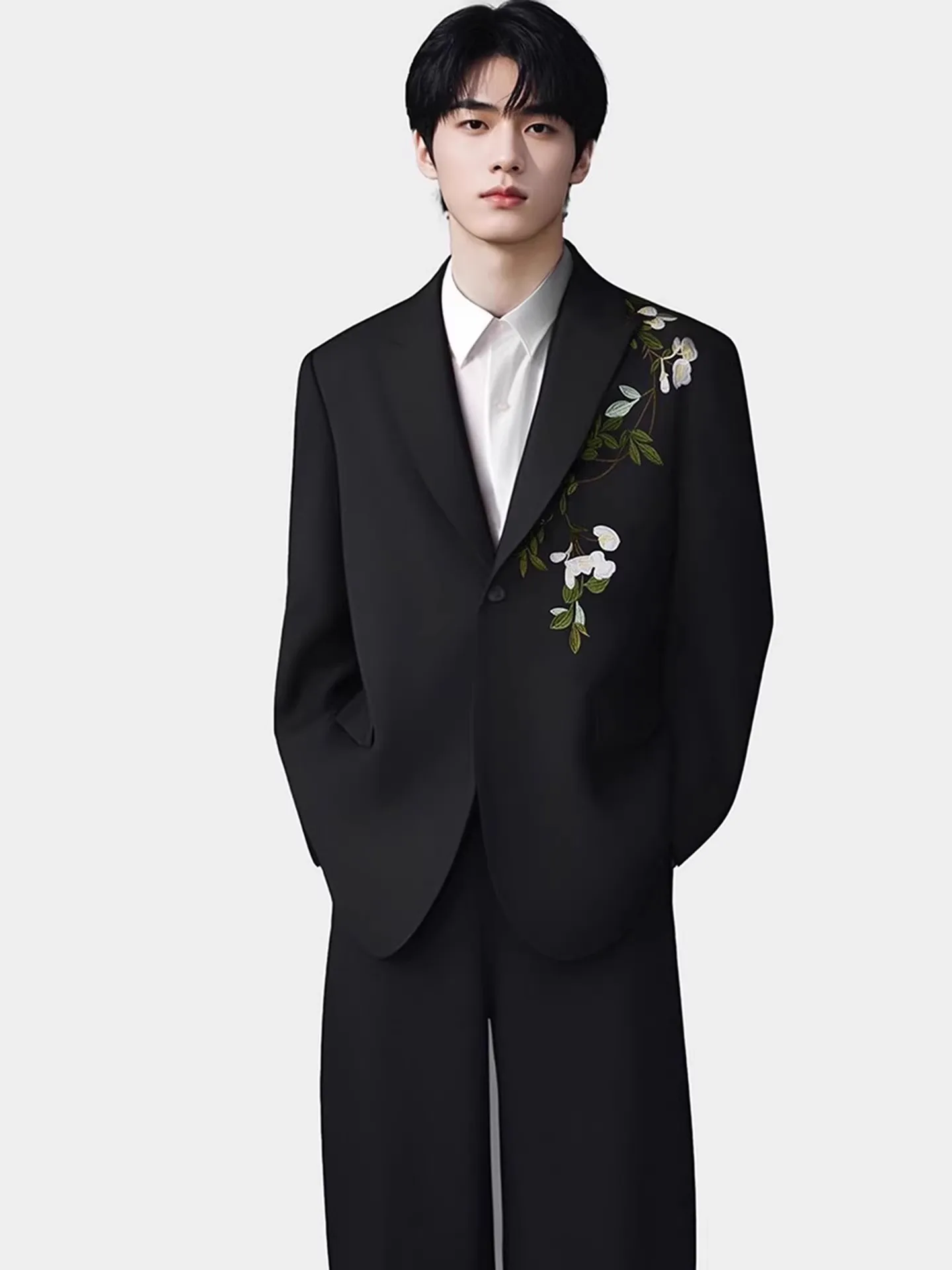 Neuer chinesischer Sle bestickter Hochzeitsanzug für Herren, formelle Kleidung, Oulder-Pad, spitzes Revers, westlicher Anzug, Verlobungsoutfit, High-End