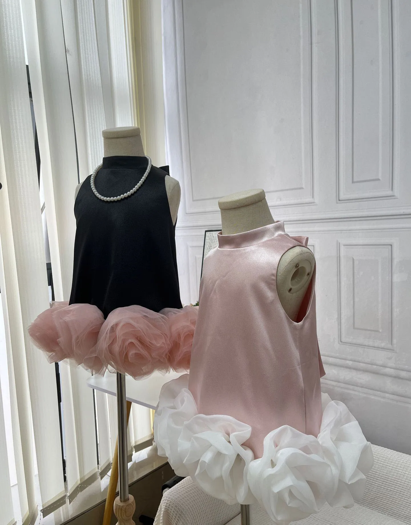 

Elegant Black & Pink Tulle Flower Girl Dress Sleeveless Princess A-line Birthday Wedding Party Dress for Little Girls