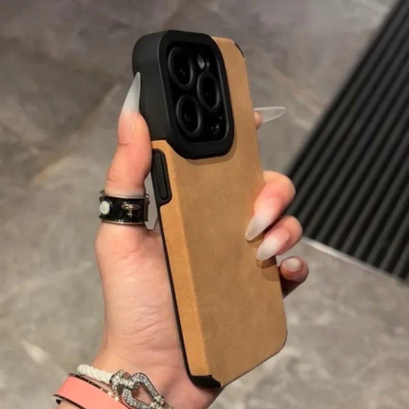 حافظة جلدية فاخرة من جلد الخراف لهاتف آيفون 16 15 14 Plus 13 12 11 Pro Max غطاء حماية للكاميرا من السيليكون الناعم المقاوم للصدمات