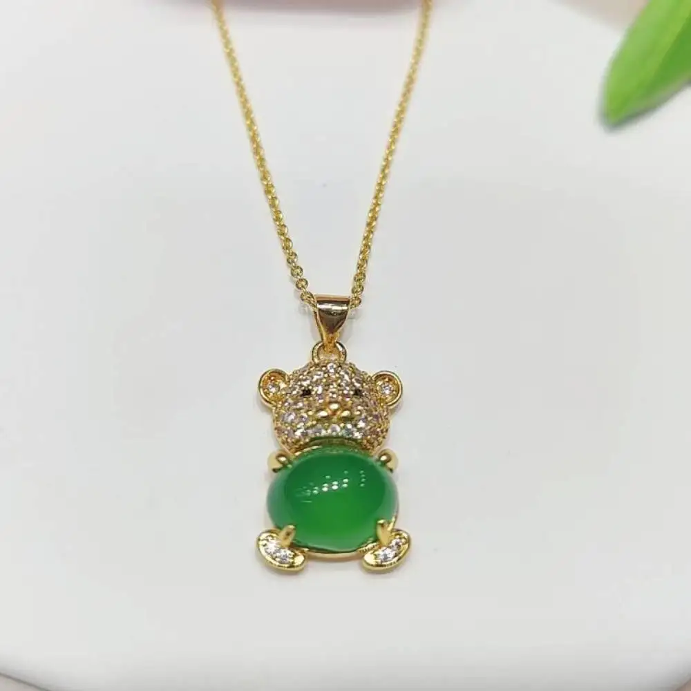 

Copper Inlaid Chrysoprase pendants Natural Jade Chalcedony Bear Pendant Necklace Fashion Women Charms Jewellery Gifts