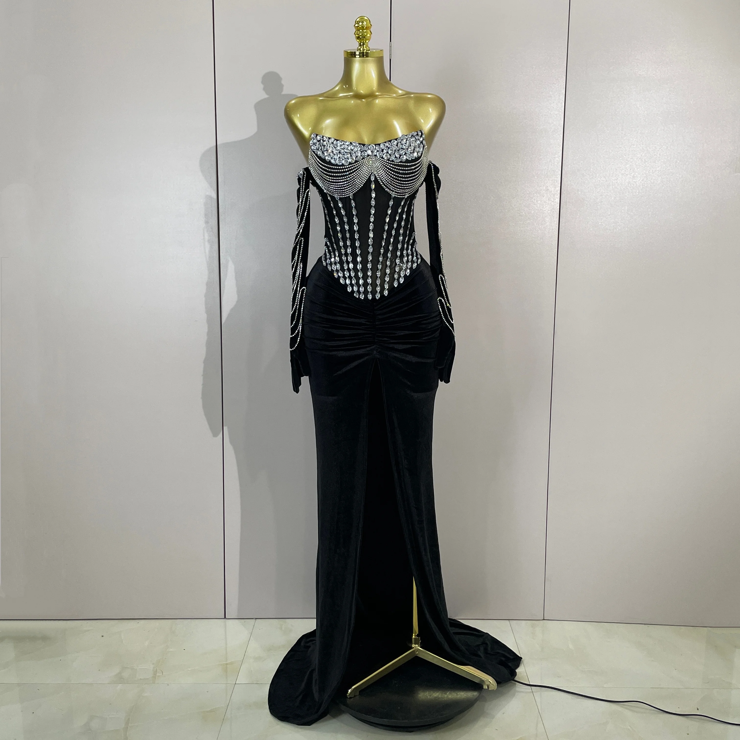 Luxuriöses Funkelndes Strass-Netzkleid Sexy Geschlitztes Samtkleid mit Handschuhen Geburtstags-Feierkleid Hochzeitskleid Bühnen-Fotoshooting-Outfit