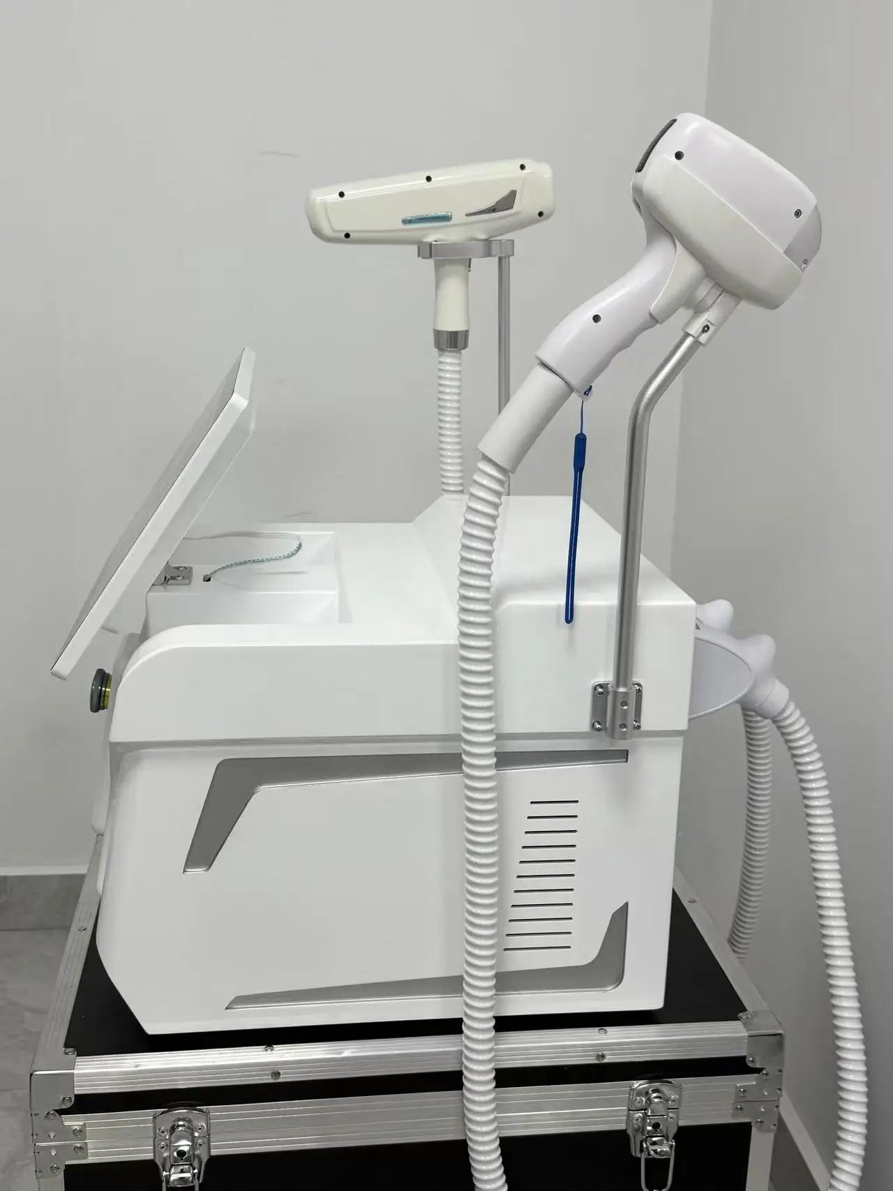 11.11 سوبرانو تيتانيوم 2in1 FAC التكنولوجيا الجديدة ديود جهاز إزالة الشعر بالليزر 4000 واط 755 808 1064nm حل دائم غير مؤلم