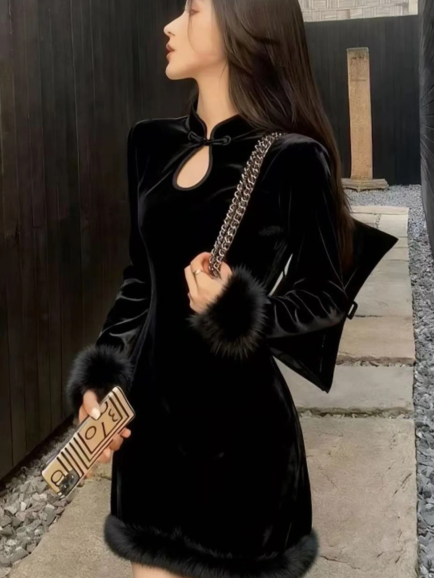 

Китайское модифицированное платье-ципао для женщин, с длинными рукавами, утягивающее, короткое, с поясом, из искусственного меха, коллекция Весна 2026