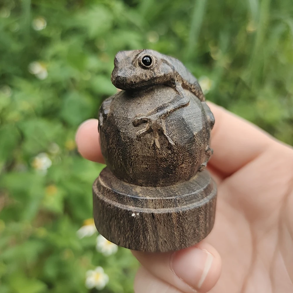 Vintage Wooden Frog Hugging Stone Pillar Carving Christmas Table Centerpiece, Loyal Companion Theme, New Year Gift, Carving Craftsmanship, Winter Limited Edition, Home Meditation Space Decoration, Handicraft Collectible, Companion Symbol Ornament