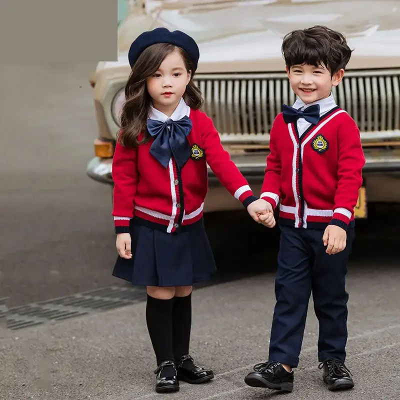 Bambini Coreano Uniforme scolastica giapponese Ragazze Ragazzi Maglione rosso Top Gonna Pantaloni Abito lavorato a maglia Studenti Vestiti Costumi da coro