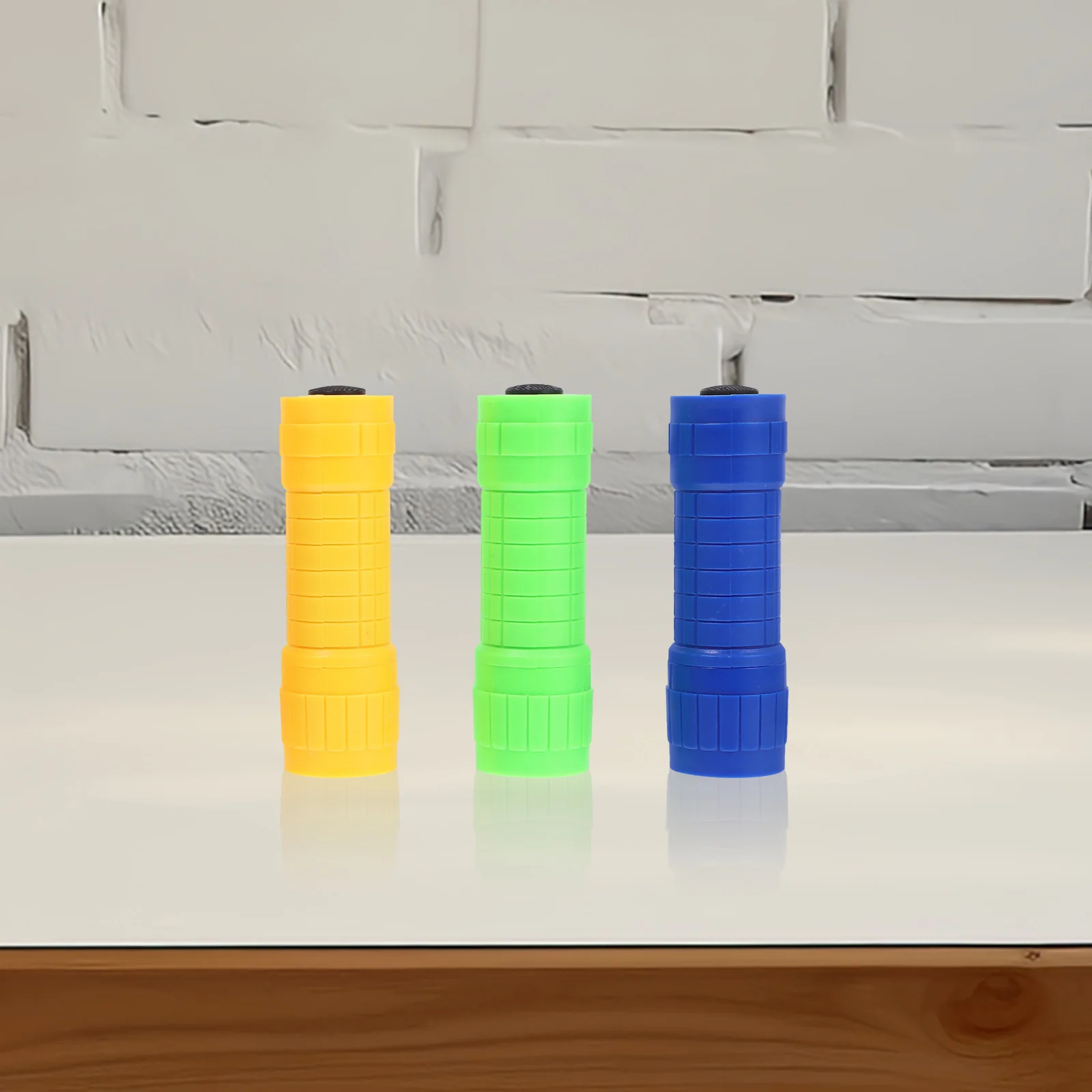 

5Pcs LED Flashlight Compact Powerful Mini Flashlight for Outdoor Activities Emergency Lighting Travel Camping Convenient