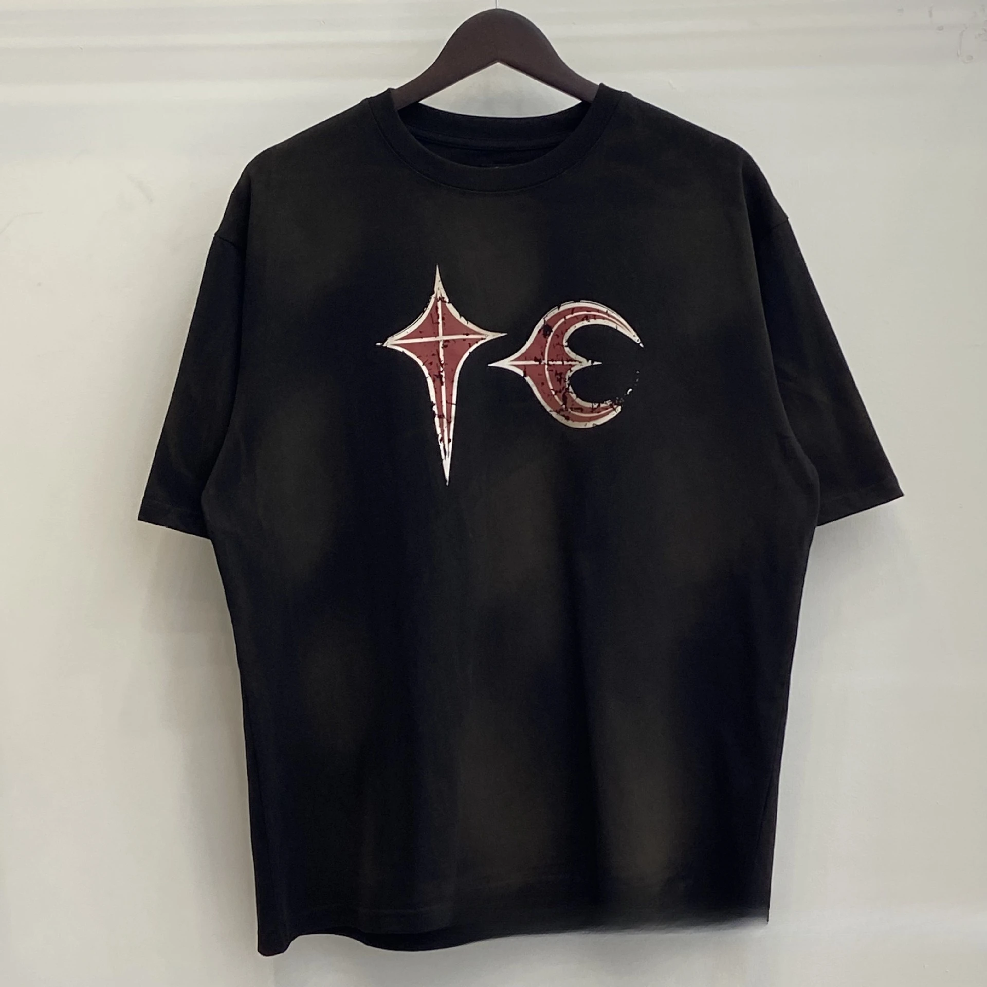 

Thug Club 2026 New American Streetwear Brand Wasteland-Style Distressed and Frayed Men's and Women's Short-Sleeve T-Shirt