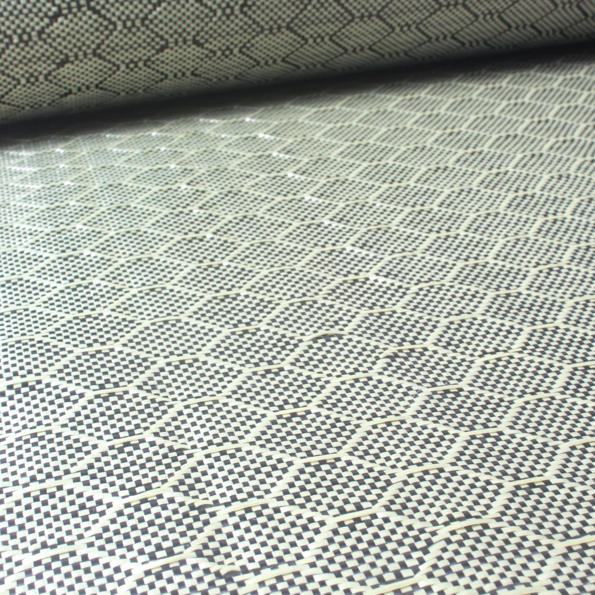 Гибридная ткань из арамидного углеродного волокна 3K Honeycomb Hexagonal, усиленная тканая ткань для автомобильных конструкционных элементов и защиты от давления.