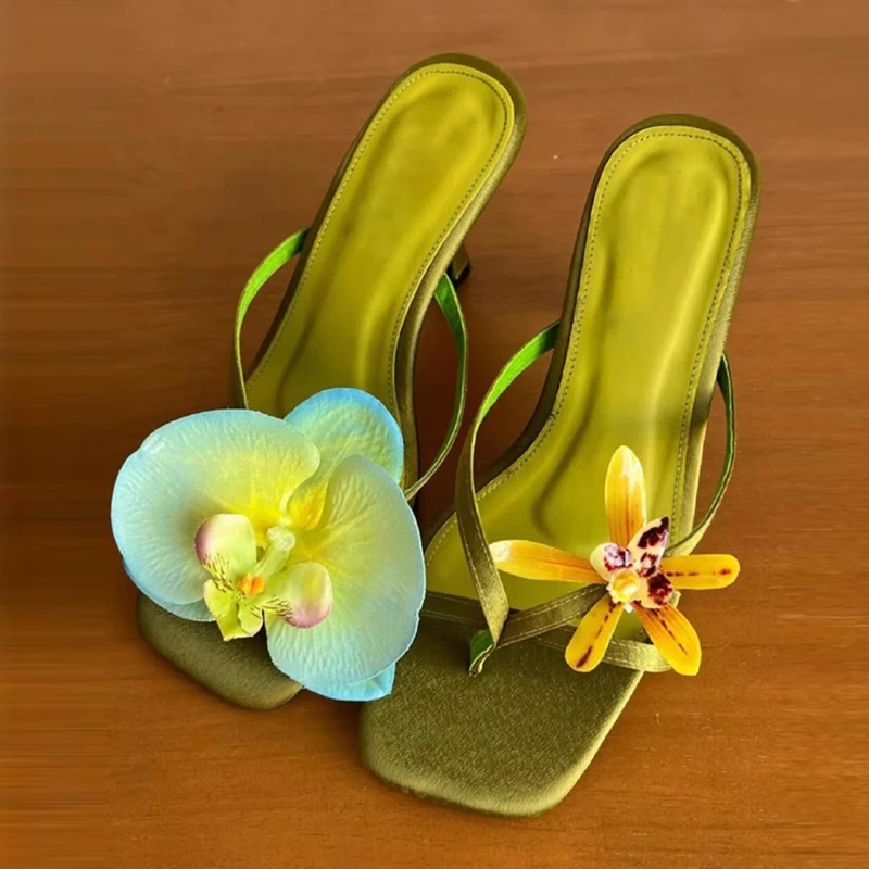 

Liyke Fashion Design Irregular Flowers Silk Narrow Band Women Slippers Sandals Square Toe Low Thin Heels Flip Flops Shoes Green