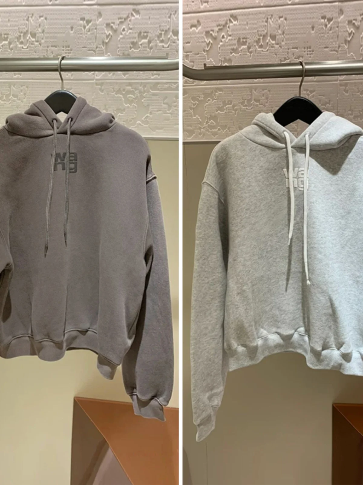 여성용 루즈핏 후드티 플리스 안감 스트릿 스타일 레터 프린트 캐주얼 상의와 어울리는 하의 편안한 핏 세트