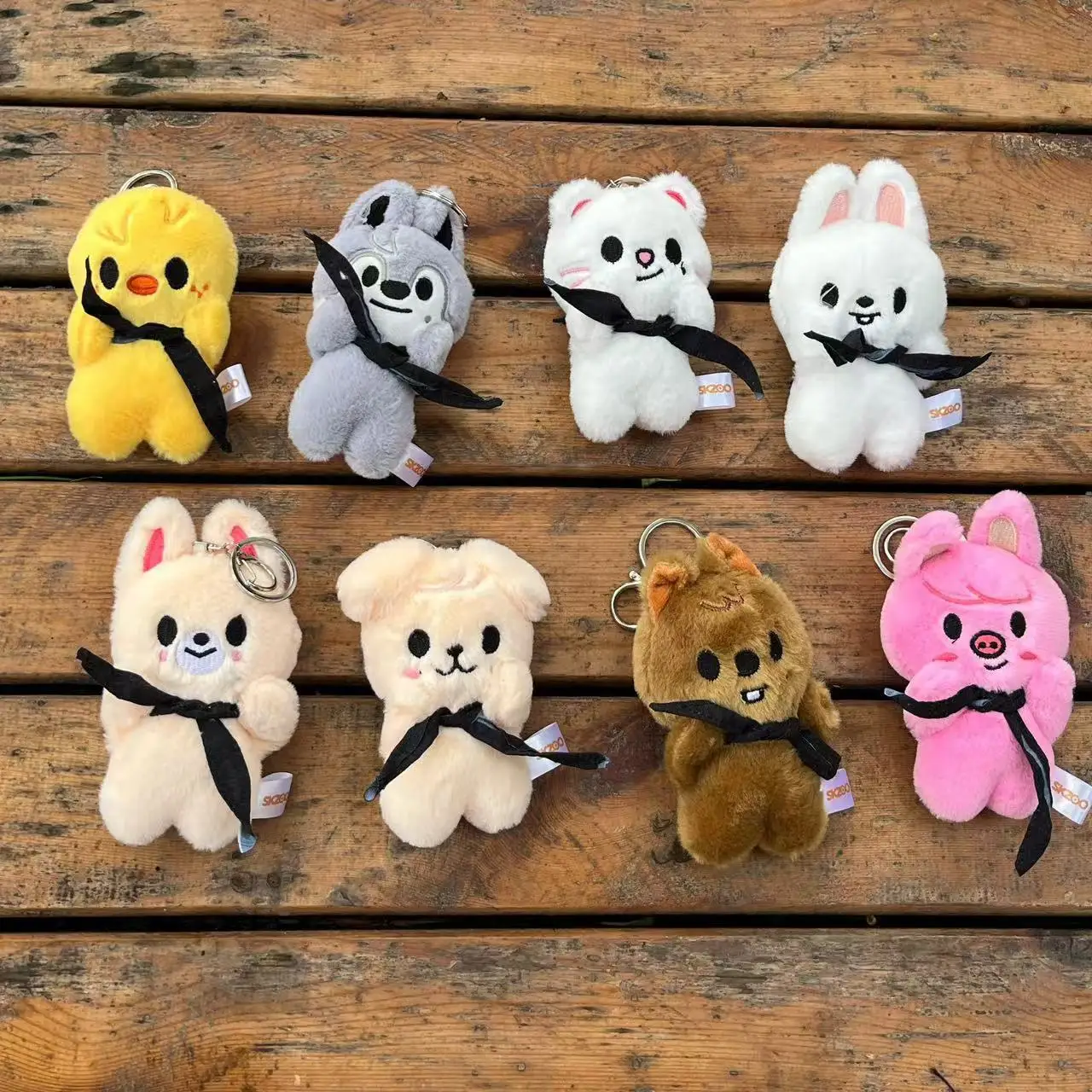 جديد StrayKids كيب شال ألعاب من نسيج مخملي دمية لطيف المفاتيح على ظهره قلادة SKZOO Bbokari Wolfchan تذكارية هدية العيد