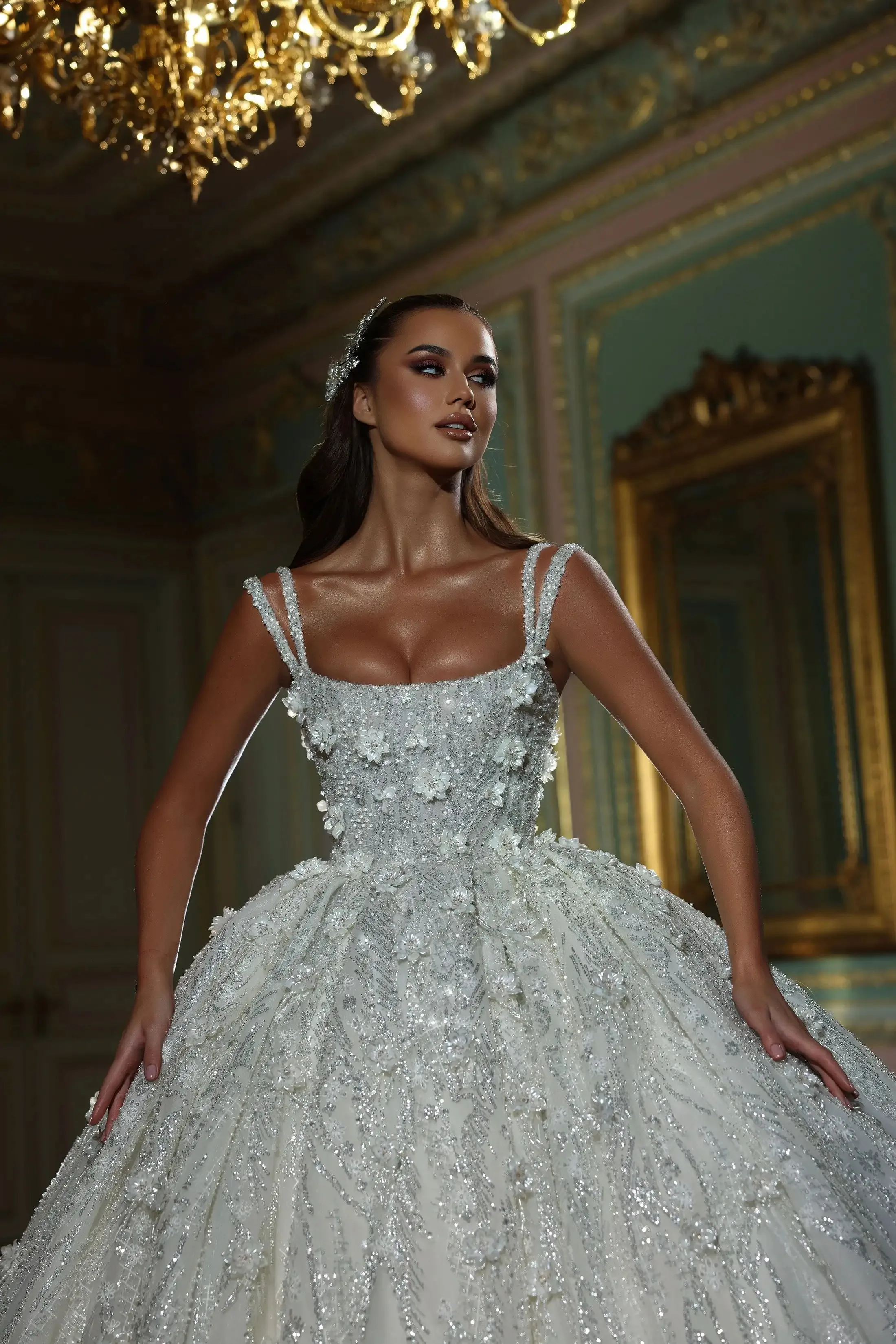 Custom 2026 New Elegant Ball Gown Wedding Dresses Spaghetti Straps Beads Appliques Lace Bridal Gowns  Sweep Train Robe De Mariee