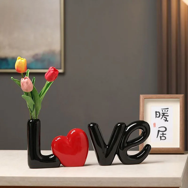 

LOVE Love Letter Ceramic Decoration Wedding TV Cabinet Guest Restaurant Entrance Decoration