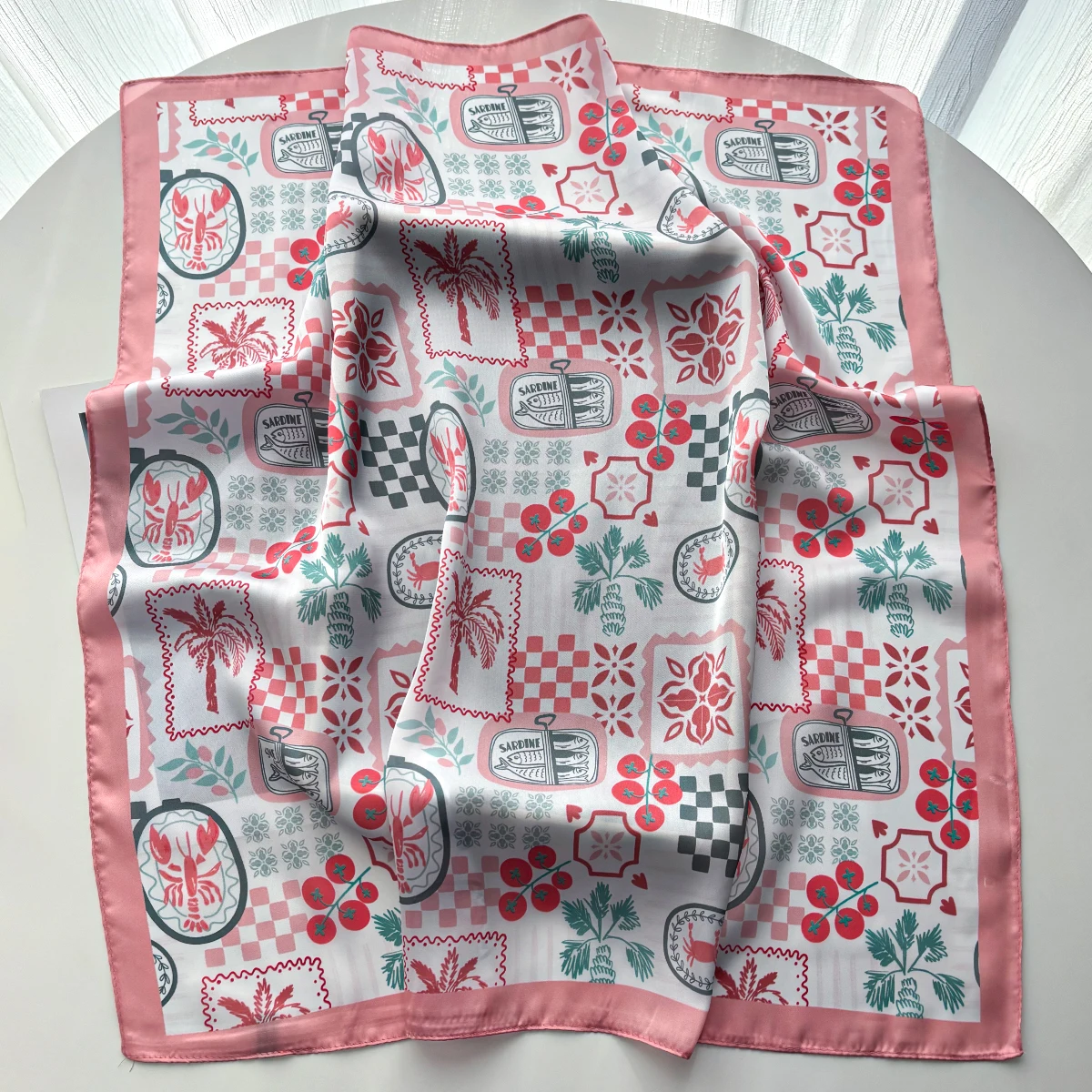 Bufanda cuadrada con estampado - Scarf Silk Square reseña y precio