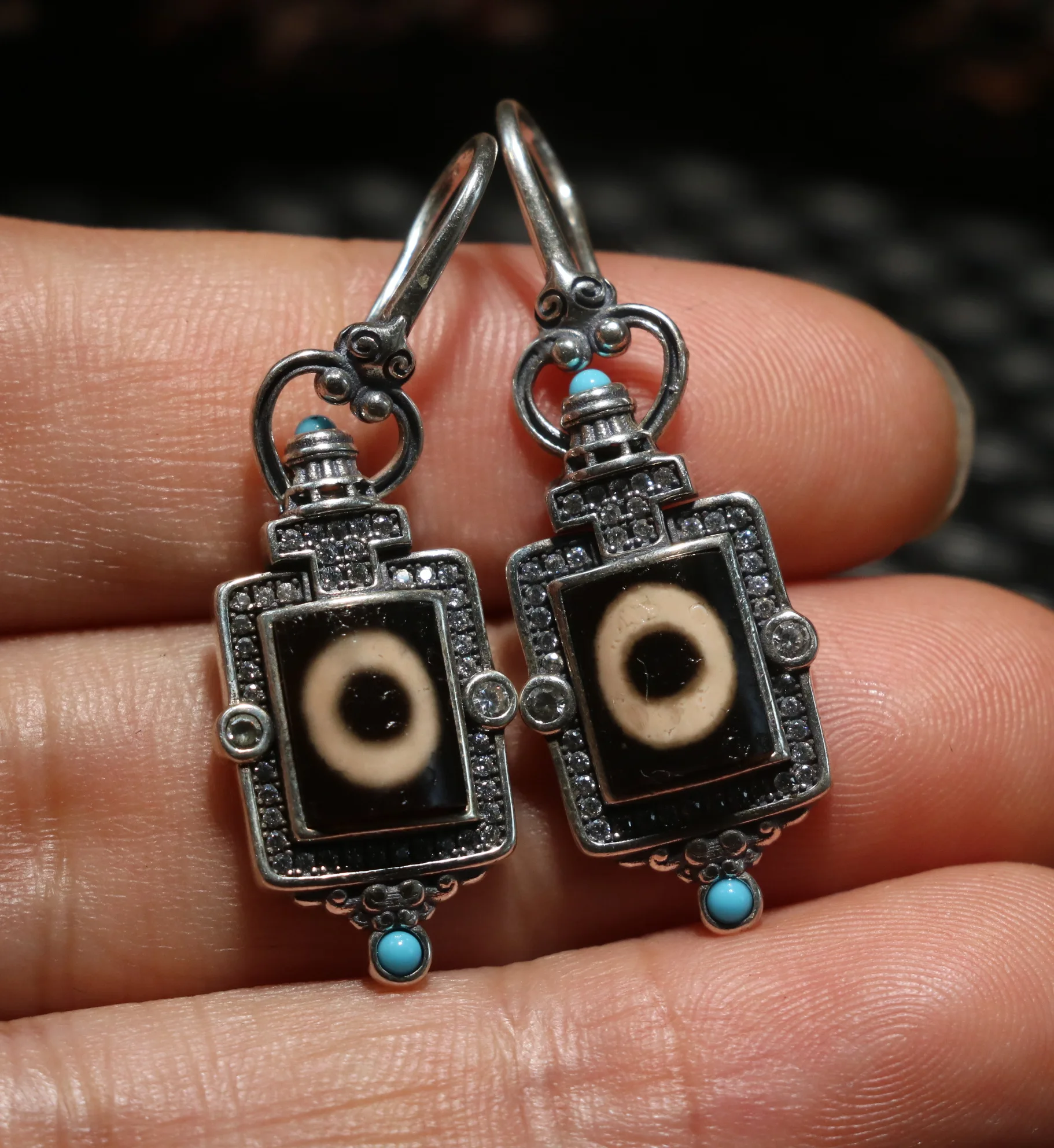 

Unique A Pair Matching Energy Tibetan Old Agate One Eyed dZi Bead S925 Silver Inlaid Immortal Eared Rings Amulet Talisman