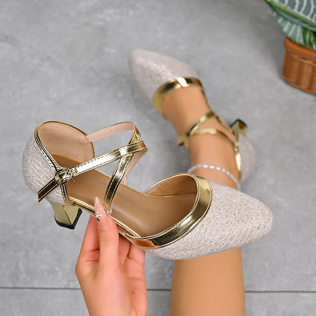 2026 New Ladies Latin Dance Shoes Trend Luxury Outdoor High Heel Pumps Women Soft-soled Adult Middle Heel Shoes Zapatos De Mujer