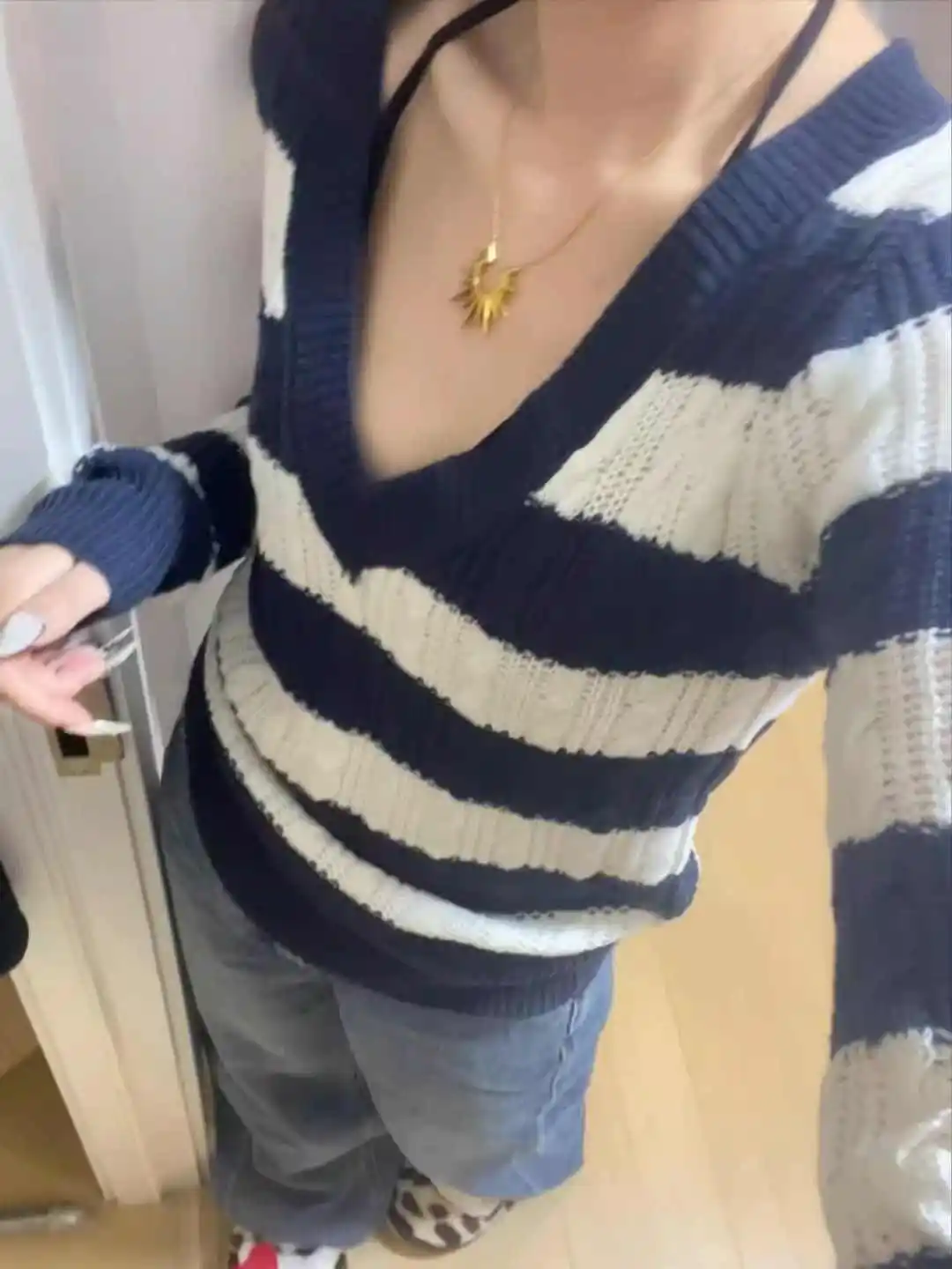 

Autumn Winter V-neck Pullover Striped Sweater Women Loose Comfortable Color Blocking Sweaters Female Casual Knitted Tops