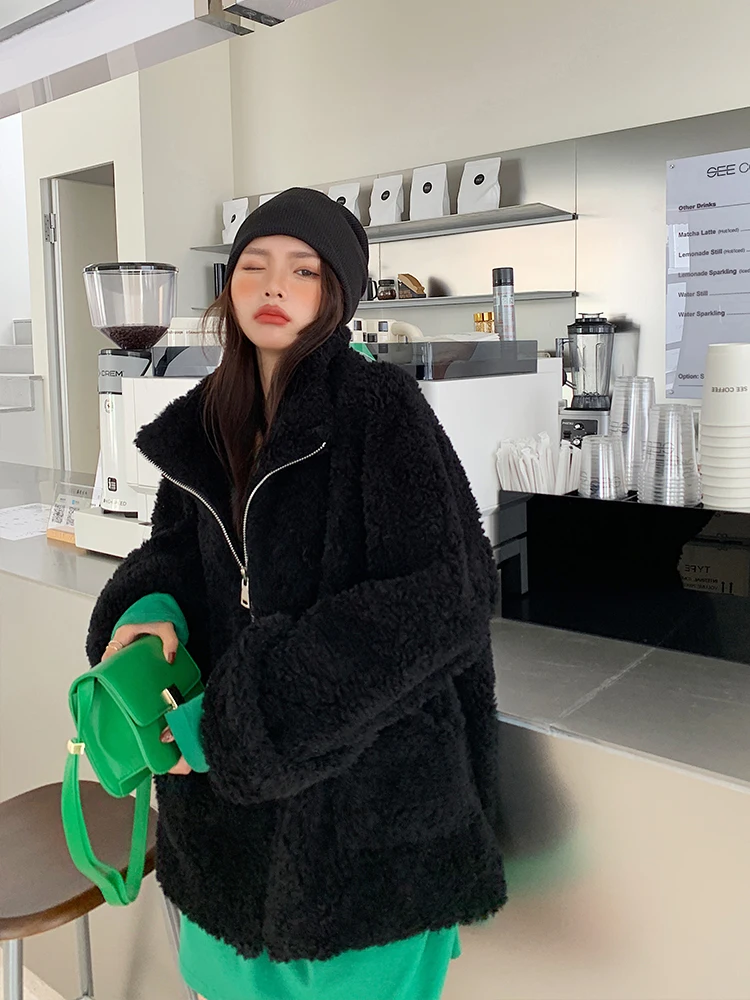 Jaqueta de Pele de Cordeiro Sweet Cool Sister, Nova Coleção Inverno 2024, Gola Alta, Versão Coreana, Veludo de Couro para Mulheres
