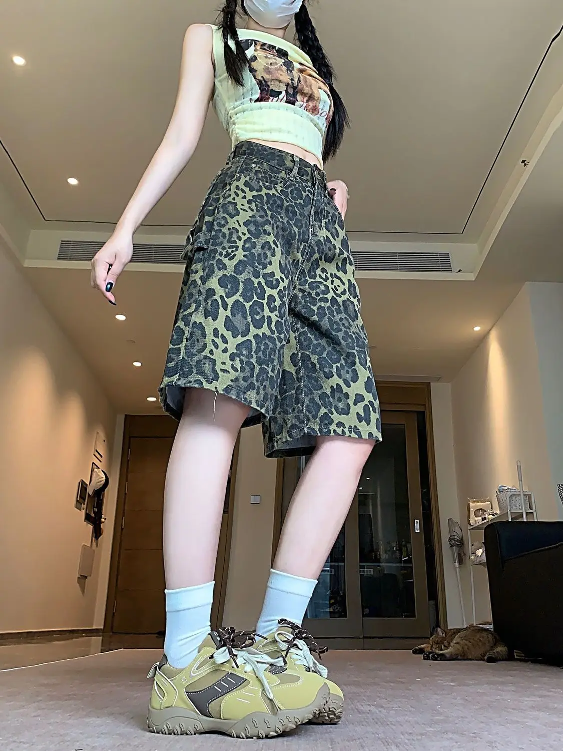 Jeans in denim con stampa leopardata retrò Pantaloni a cinque punte Pantaloni medi Jeans larghi dritti larghi da donna