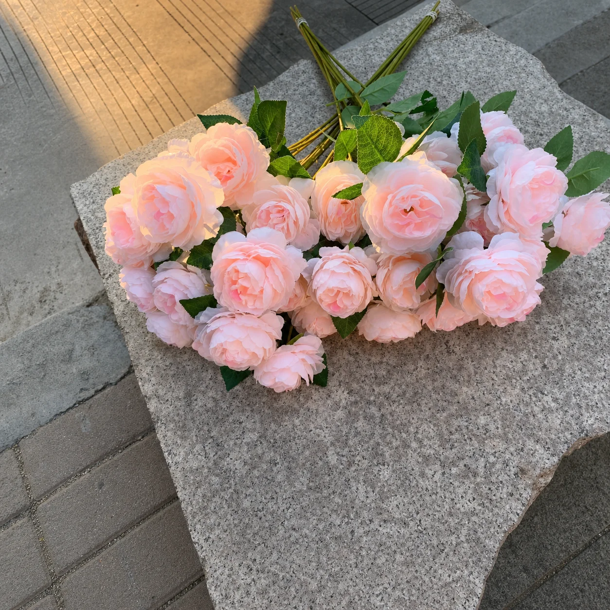 3-Head Artificial Flower Natural Artificial Ranunculus Ranunculus Flower Long Lasting Fake Silk Flowers For Wedding Arrangement