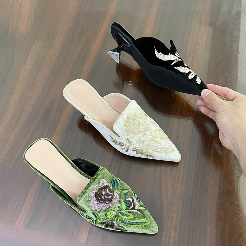 

Women's Slippers Aotou Embroidered Flat Bottom Half Slippers for Women Outdoor Cozy Breath Casual Shoe for Women Sandalias Mujer