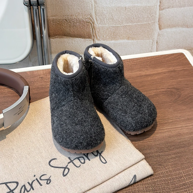 2025 شتاء جديد الأطفال أحذية الثلوج للفتيات موضة الكورية نمط لينة أسفل المضادة للانزلاق تنوعا شيك أحذية قطنية الحرارية