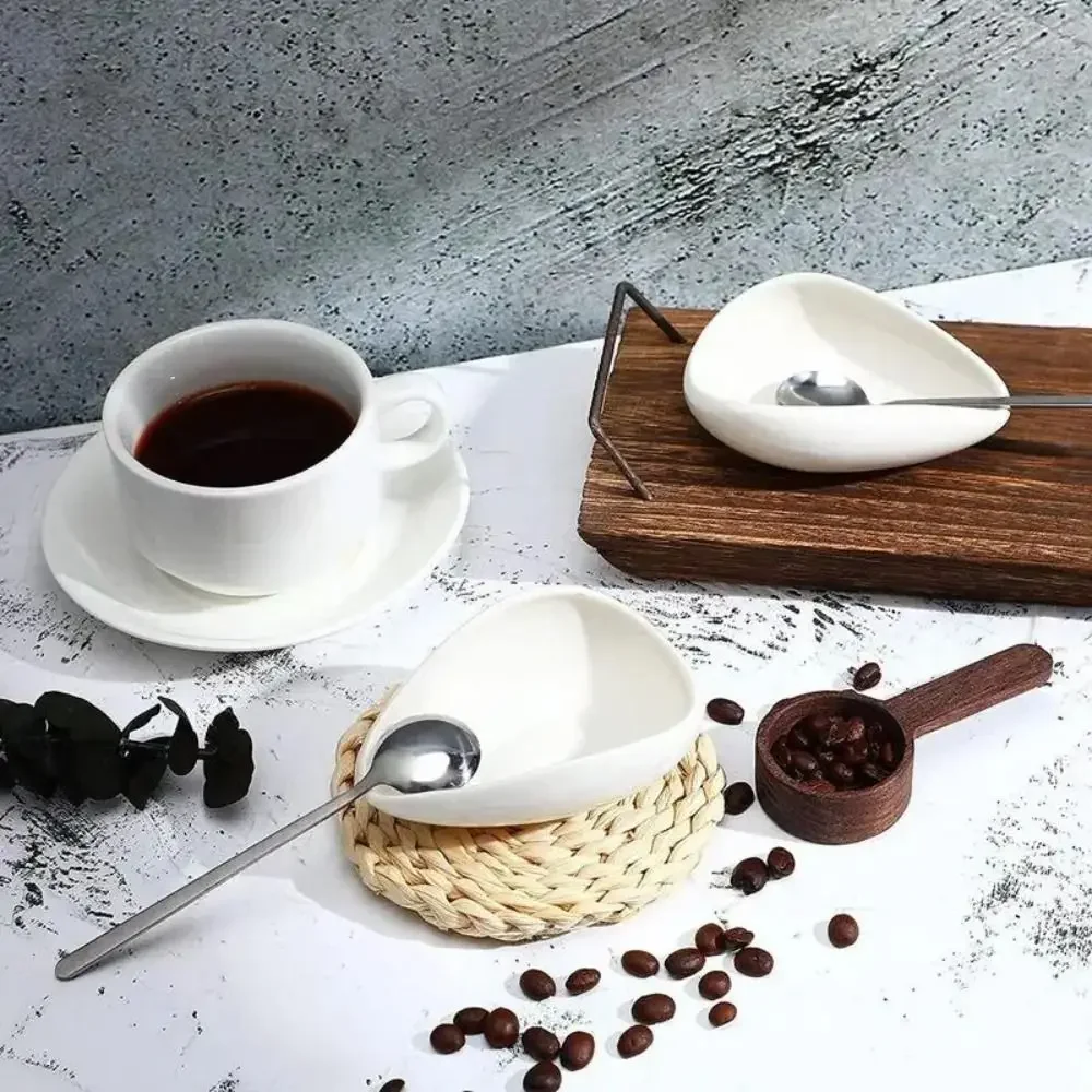 

2/3/4 Pcs Set Coffee Bean Dosing Cup Set Ceramic Pure White Coffee Bean Vessel Tray Kit With Spoon Tea Ware