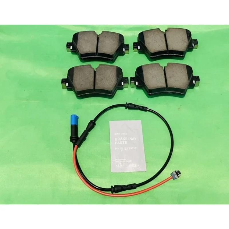 

For BMW G01 G02 X3 X4 2.0L 2018-2024 Low Dust Front Brake Pads & Sensor 34106878427
