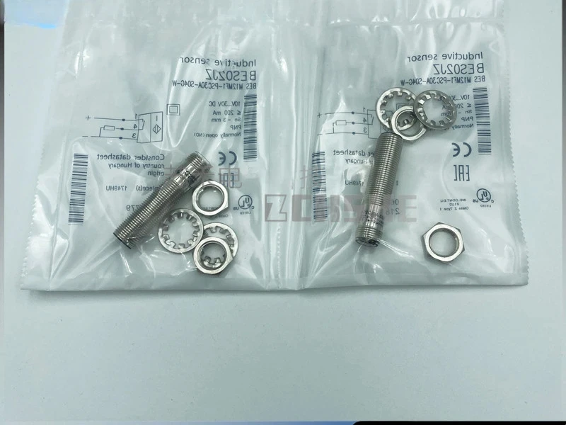 

Бесконтактный переключатель BES02JZ BES M12MF1-PSC30A-S04G-W трехпроводной постоянный ток PNP нормально открытый