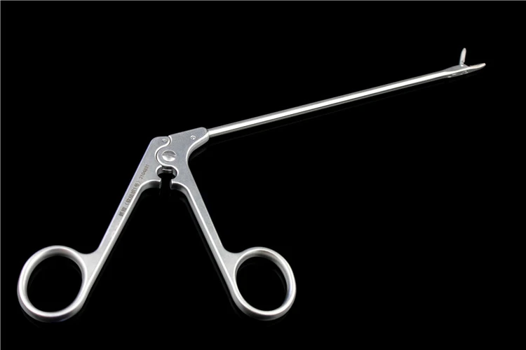Keywords knee arthroscopy; soft tissue grasping forceps ligament foreign body forceps free body grasping device; sports medicine