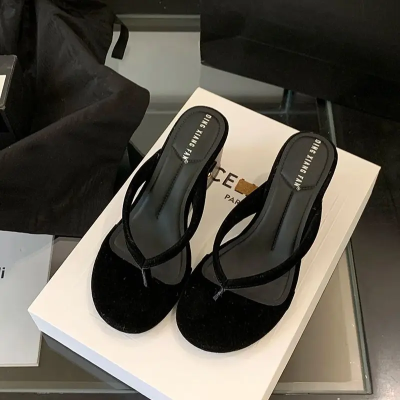 Black Flip Flops Woman Low Heeled Slippers Summer Wedge Sandals Leisure Beach Shoes Fashion Round Toe Sandalias Mujer