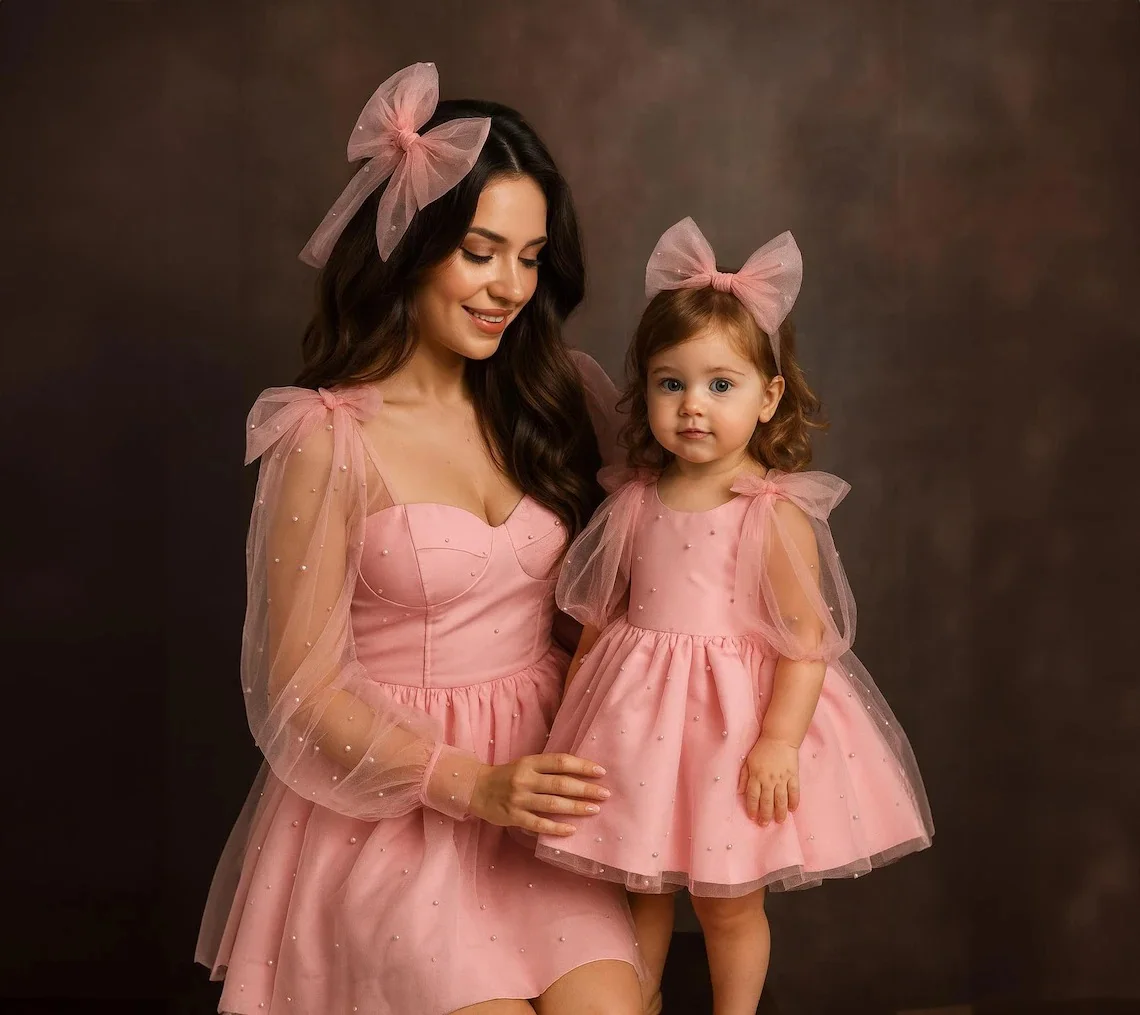 

Short Pink Long Sleeve Mum and Kids Maching Dresses Pearls Bow Corset Knee Length Mother and child Dress for Birthday Photoshoot