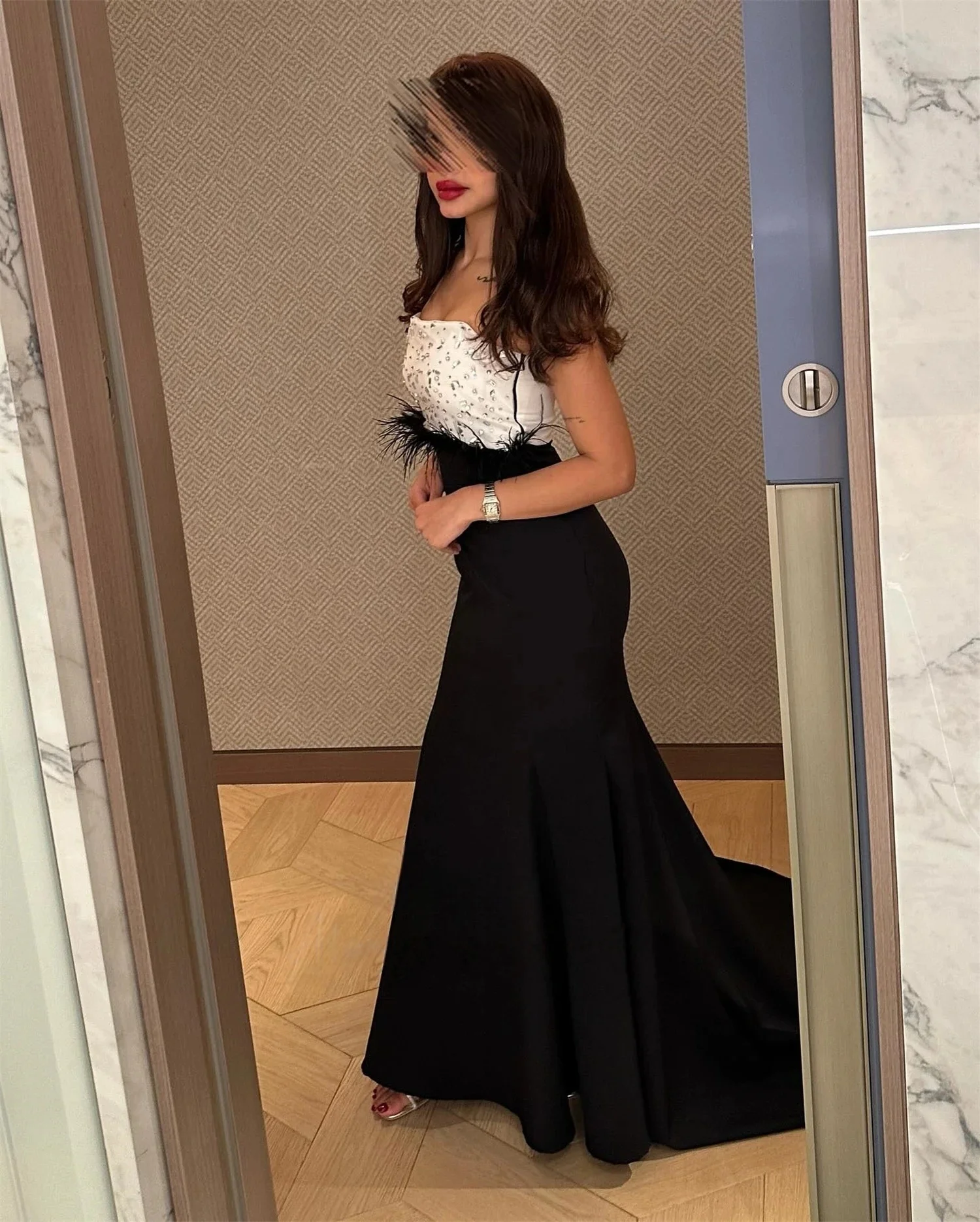 黒ビーズフェザーロングオーダーメイドオケージョンガウンイブニングドレスパストロールユニセックスジャージレトロドバイサウジアラビアプロムカスタマイズ